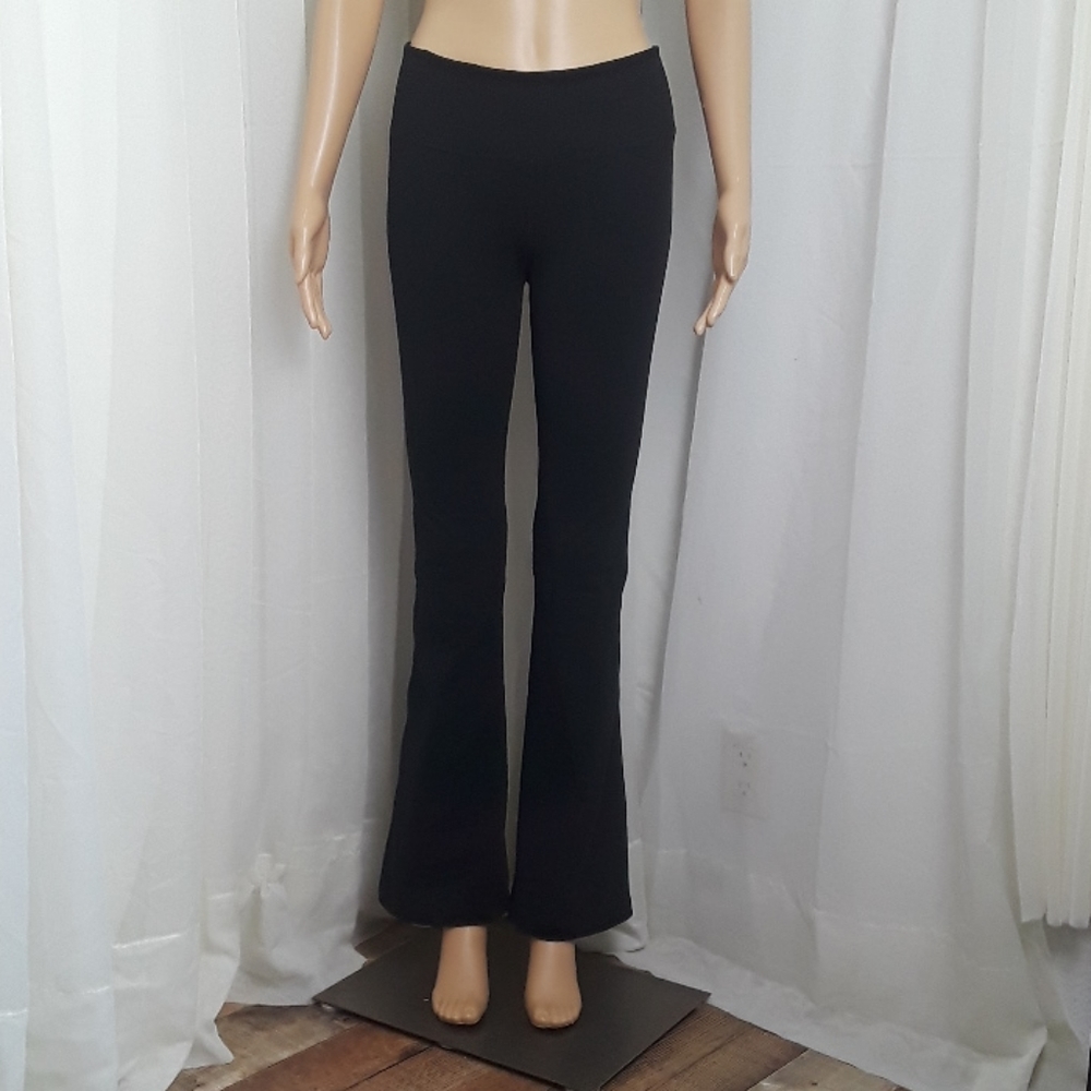 Sz 4 Zella Barely Flare Booty Yoga Pant